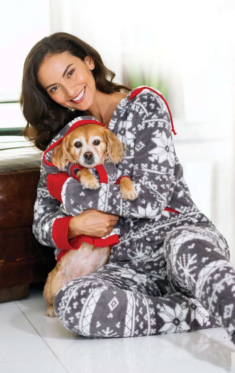 GWP014641 ENV 210908 NordicHoodieFootie Pet Owner 0056