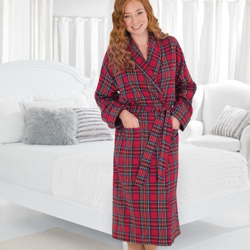 pjg w1119 redclassicplaidwraprobe women gkpj00521 feature1 20170731 1306